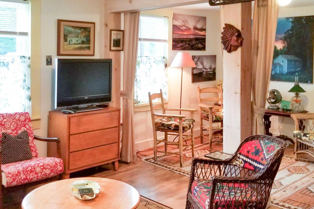 Rustic-Chic Cottage With Yard And Grill - Near Hiking! Northfield المظهر الخارجي الصورة